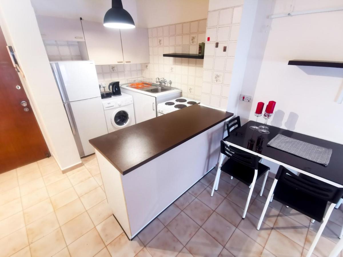 Flirty Flamingo Seaview Seafront Apartment Lárnaka Eksteriør bilde